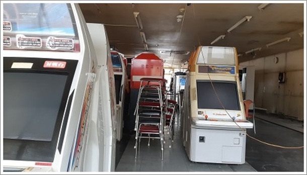 �r�b�N�`�F�C�X�x���X�̕X�̓X��