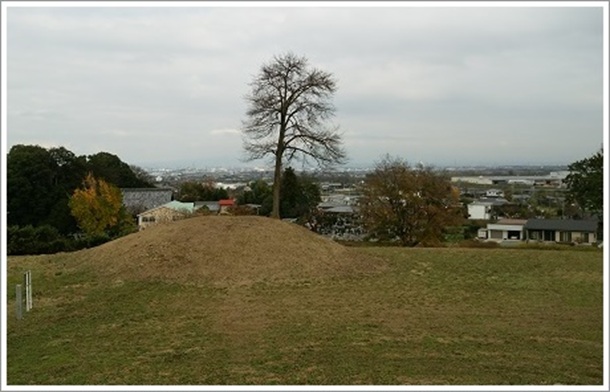 平井地区1号古墳のバックの景色