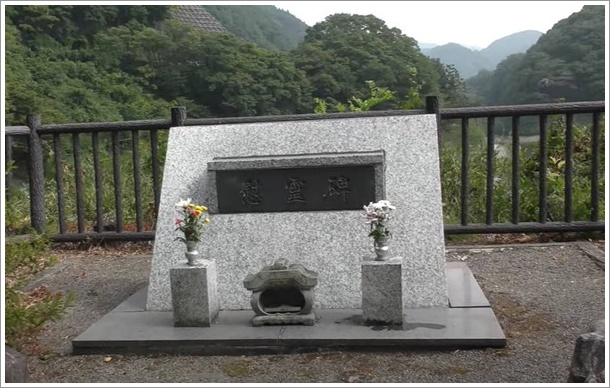 �����_���ԗ��