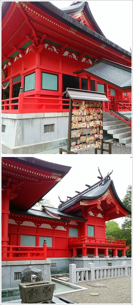 下から見た大洞赤城神社拝殿と本殿です