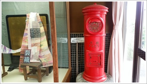 企画展と昔の郵便ポスト（高崎歴史民俗資料館）