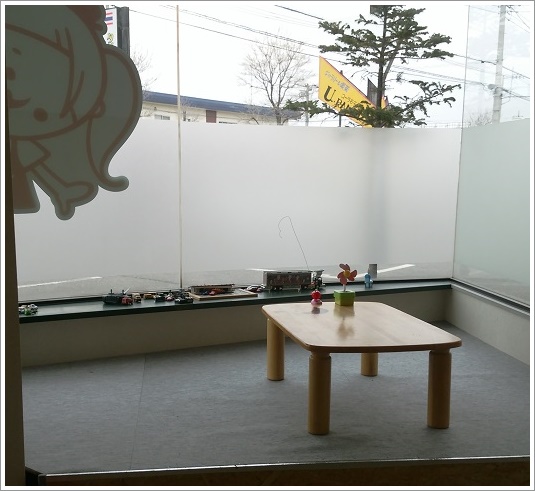 座敷もある自販機食堂