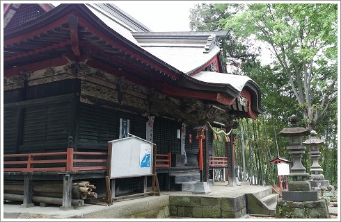 熊野神社社殿は安中市の指定重要文化財
