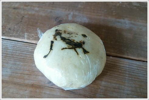 道の駅で買った野沢菜饅頭