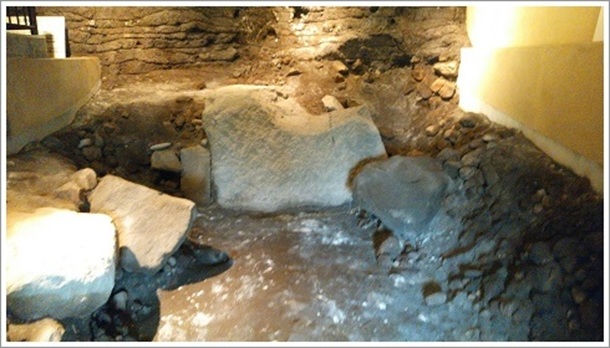 �O�É��Õ��̐Ύ�����