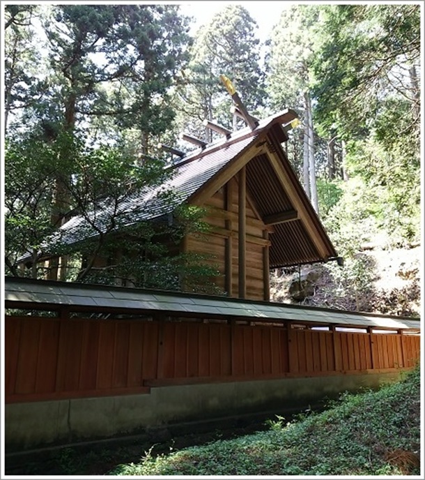 三夜沢赤城神社本殿