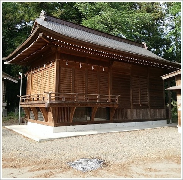 二宮赤城神社の神楽殿