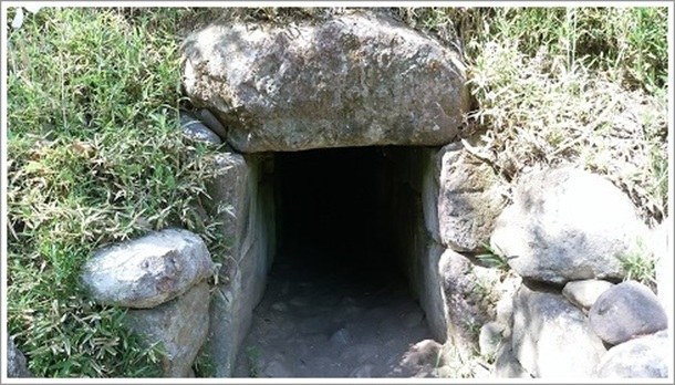 石室を持つ山上古墳