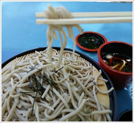 ザル蕎麦一式７００円（ちぃじがき蕎麦の里）