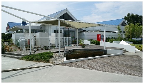 利根川沿いのよしおか温泉足湯