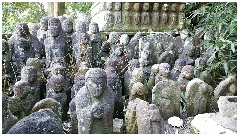 小野塩薬師如来の石仏像