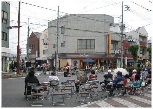渋川市のホコ天ライブ写真