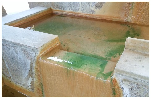 湯量も豊富な磯部温泉（足湯）